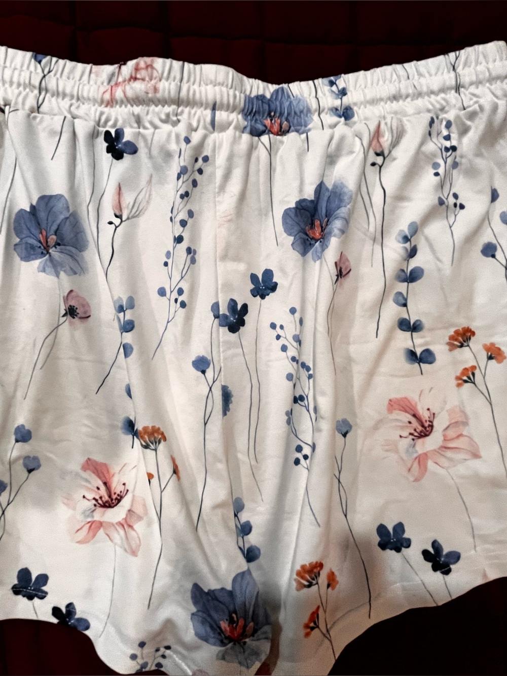 White Floral Elastic Waist Shorts